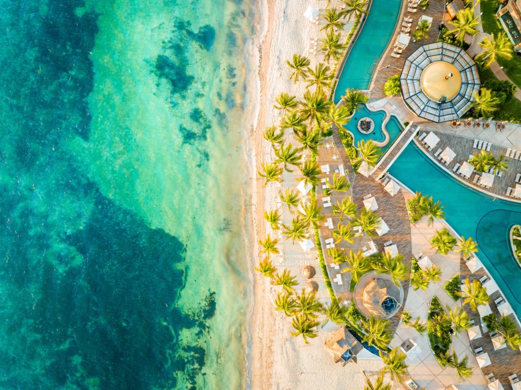 villa-del-palmar-cancun-safe-swimming- beach
